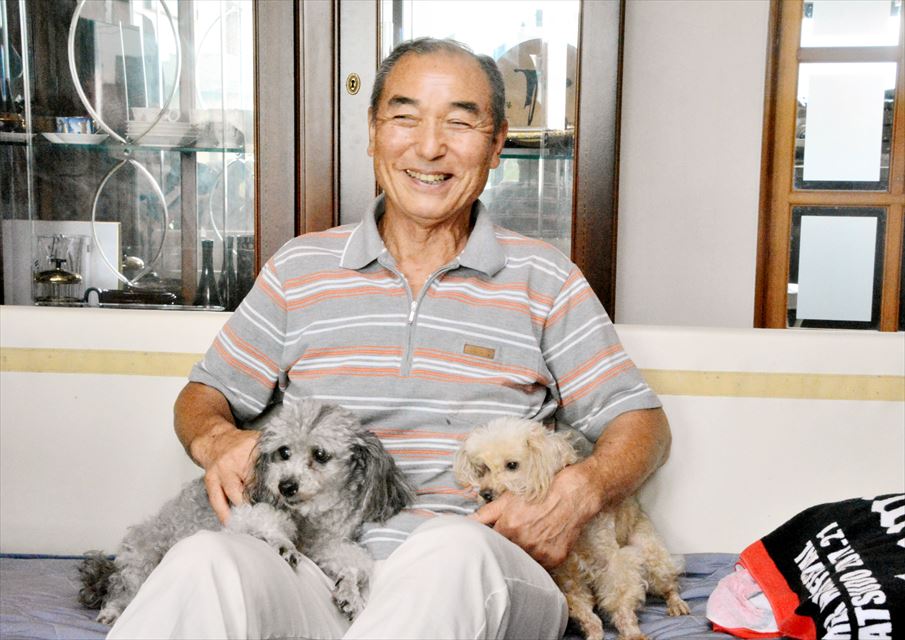 避難指示が解除され、自宅で喜びをかみしめる谷津田さん
