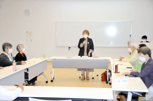 県内の震災語り部団体の連携組織を発足させ、伝承活動していくことを確認する関係者