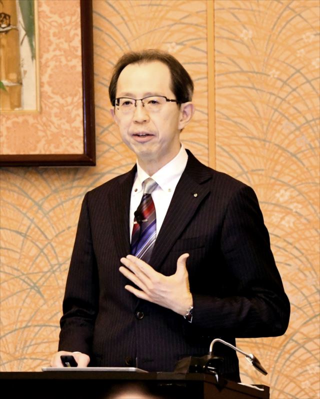 駐米日本大使公邸で米国の政府関係者や議会関係者らに復興の現状を説明する内堀知事