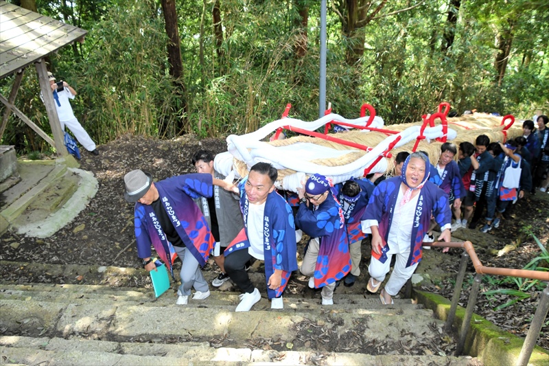 福島市の羽黒神社に大わらじ奉納　福島わらじまつり日程終了