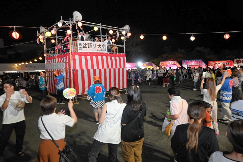 踊りや花火、ゆく夏を満喫　福島県いわき市南部の各地区でお盆にぎわう