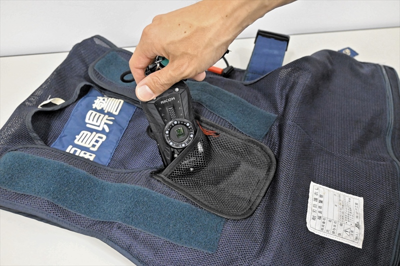 「改良耐刃防護衣」「指紋採取器」最優秀賞　警察資機材開発コンクール　福島県警本部、各警察署から１６８点出品