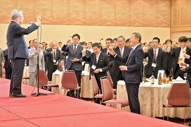 創立１４０周年、決意新たに　福島県郡山市の安積高記念式典　特別功労者ら２０人表彰