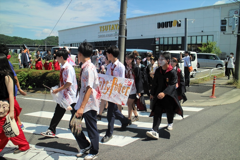 ３年に１度の公開文化祭　仮装行列、お化け屋敷、ステージショー…　福島県の白河旭高
