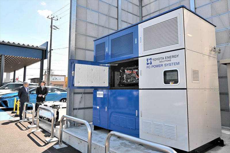 全国のトヨタ自動車販売店で初めて導入された水素発電機