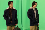 12日放送『タイムレスマン』に出演する（左から）寺西拓人、菊池風磨 （C）フジテレビ