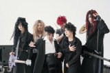 加藤清史郎（中央）がロックバンド・LUNA SEA公認のコピーバンド「LUNA CHEE（ルナチー）」のボーカル役として熱演