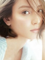 初の私小説『でかまりなちゃん』を発売する滝沢カレン