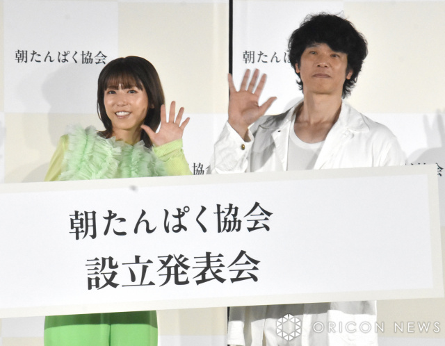 ひな壇で活躍する秘訣を明かした若槻千夏(左)(C)ORICON NewS inc.