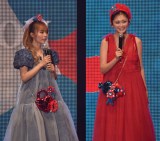 『第41回 マイナビ 東京ガールズコレクション 2025 AUTUMN／WINTER』に出演した（左から）ゆい小池、ゆうちゃみ （C）ORICON NewS inc.