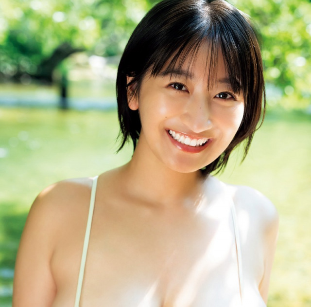 榎原依那=『週刊ヤングマガジン』43号