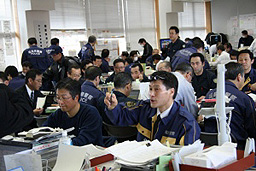 IP111228TAN000266000_00.jpg