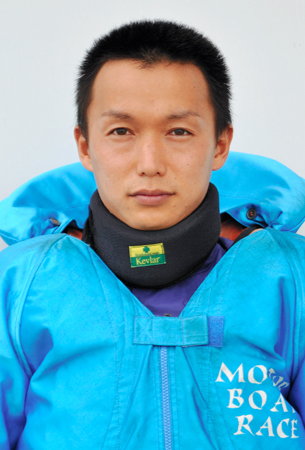 １１月のデビュー戦での活躍を誓う寺島さん